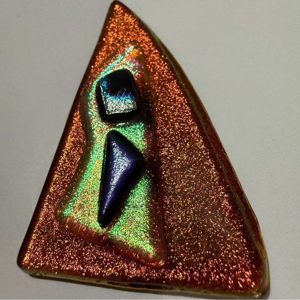 DICHROIC FUSED GLASS PINS – SET OF 3 ABSTRACT STATEMENT PIECES 🎨💫 - Picture 15 of 17